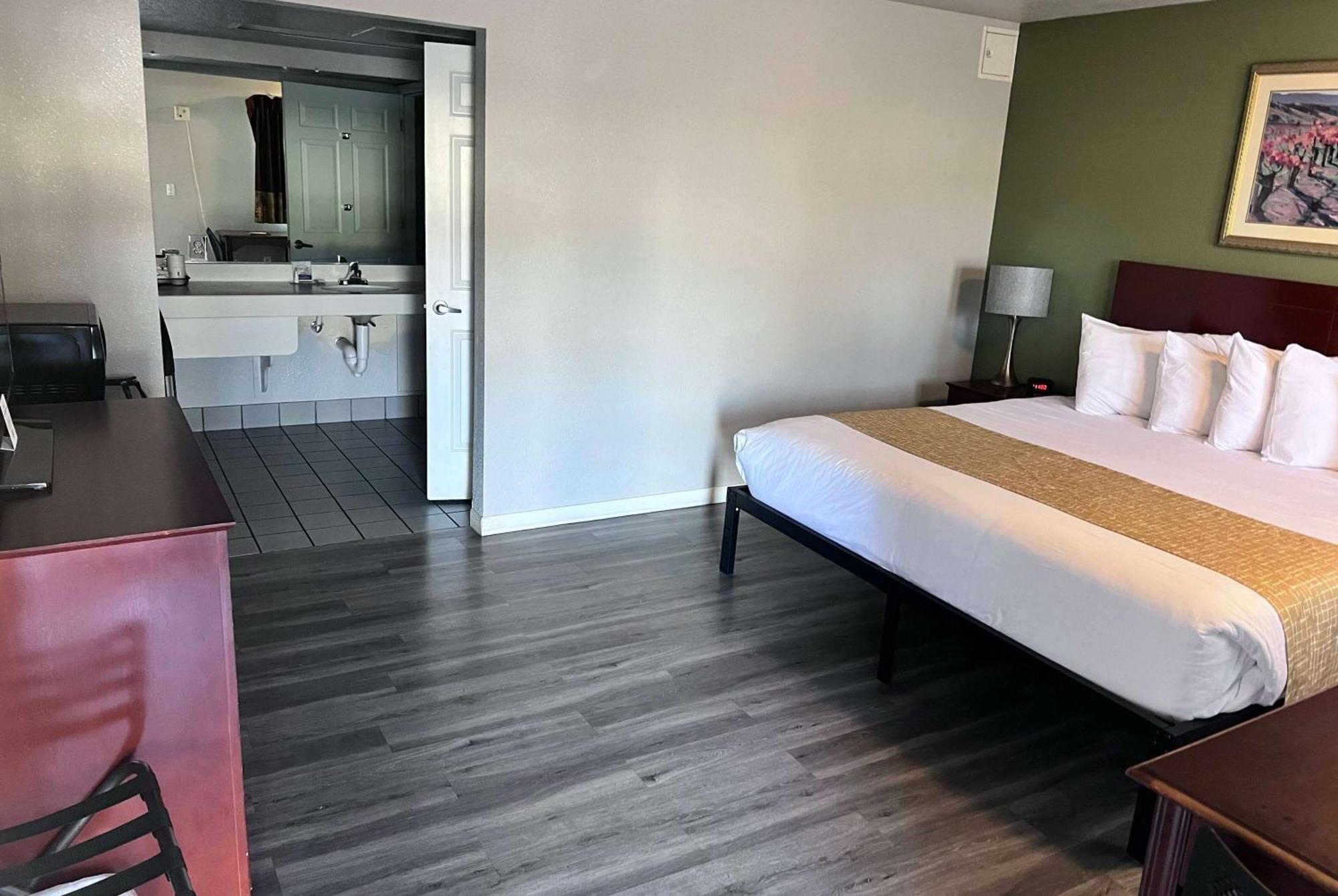 Travelodge By Wyndham Redding Ca Ngoại thất bức ảnh