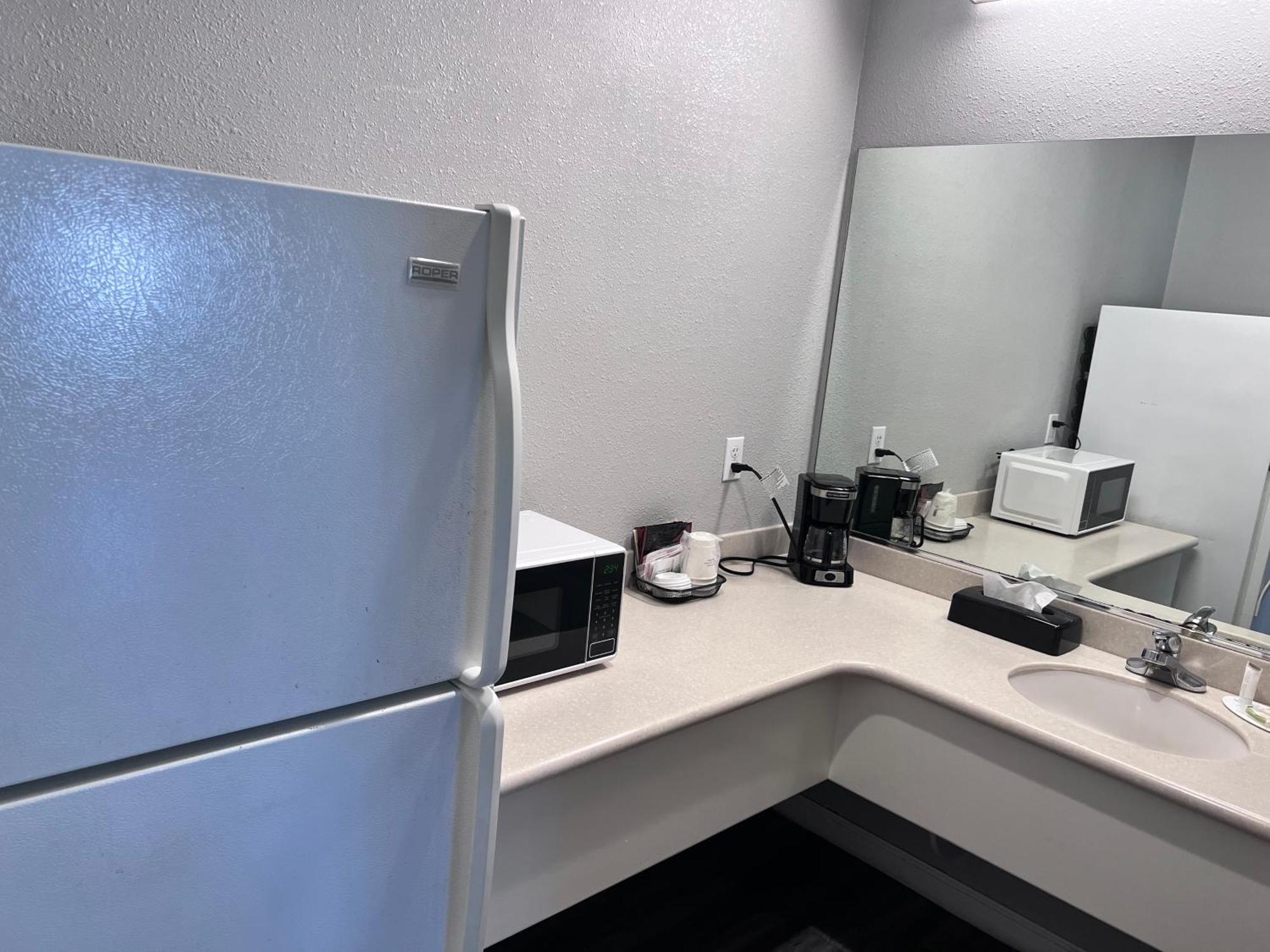 Travelodge By Wyndham Redding Ca Ngoại thất bức ảnh