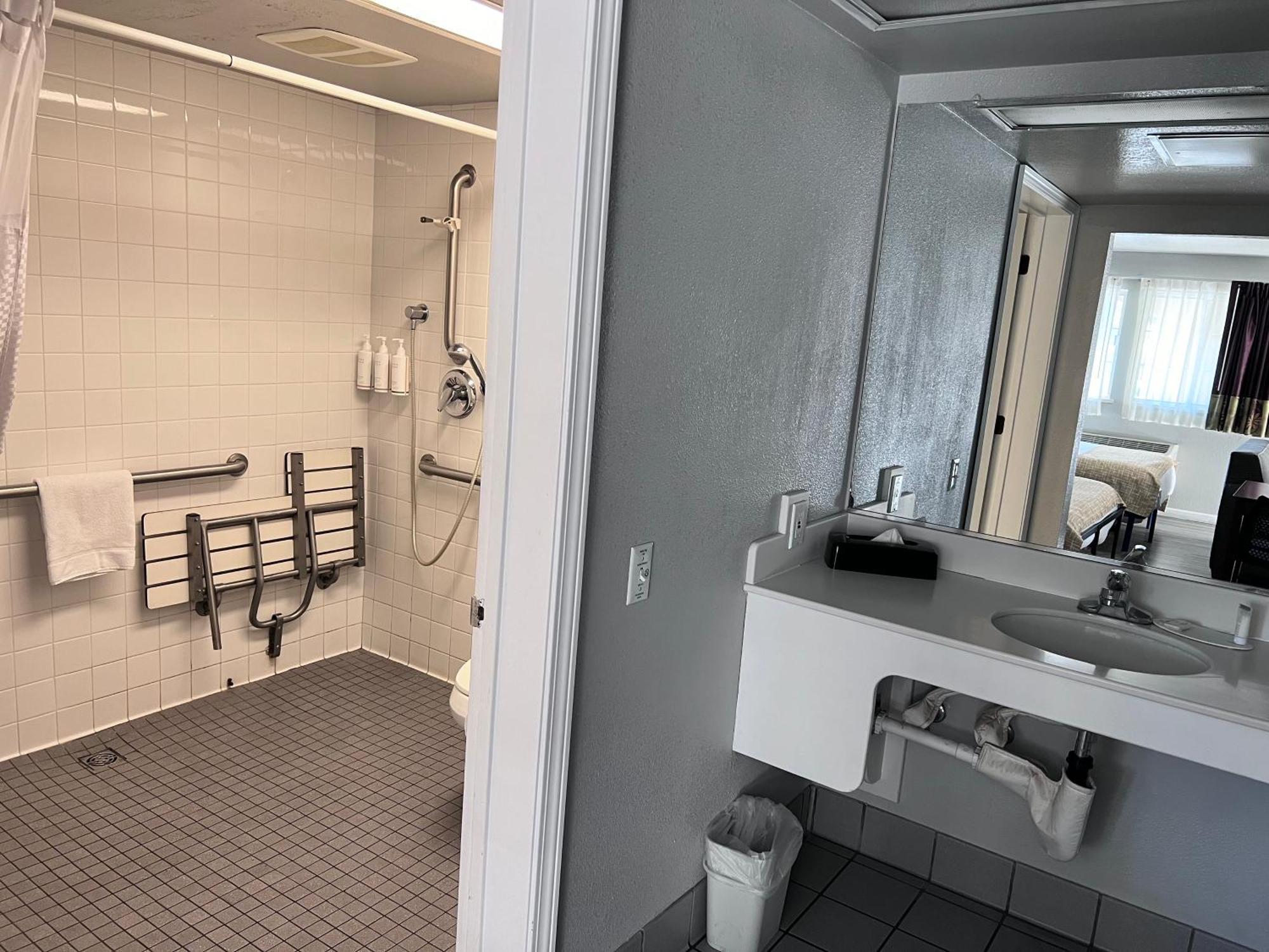 Travelodge By Wyndham Redding Ca Ngoại thất bức ảnh